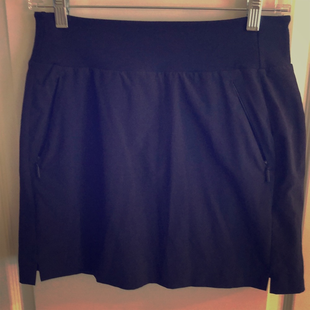 Athleta Metro Skort size 2 - EUC Navy